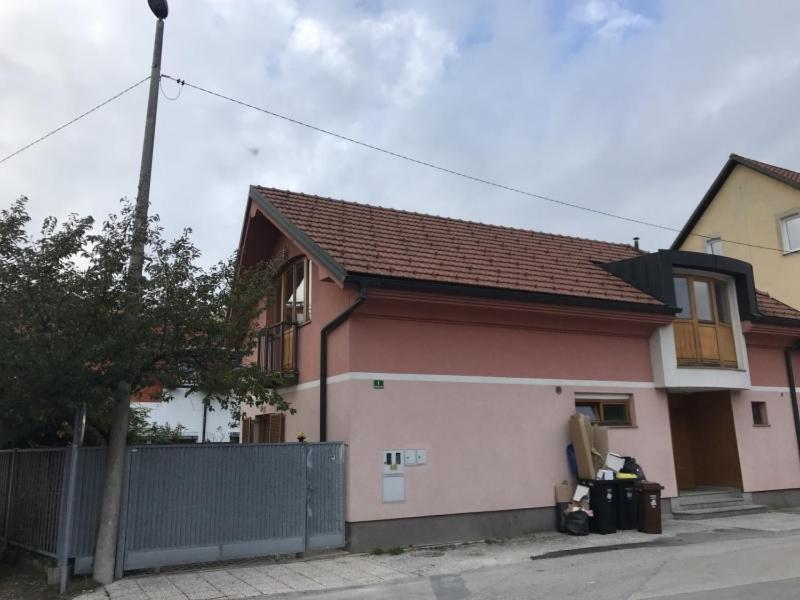 Auberge de jeunesse Buzahouse à Ljubljana Extérieur photo